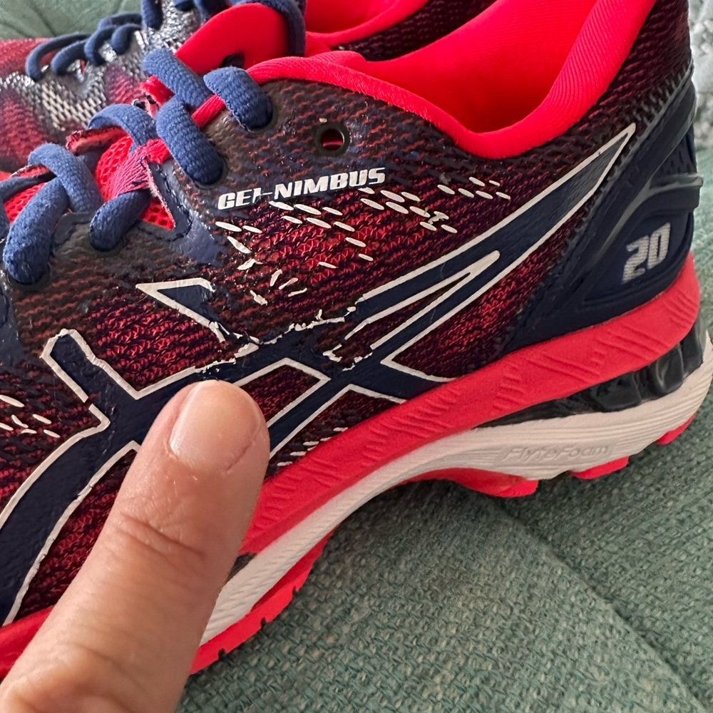 NWT (flawed 🚨) ASICS Women’s NIMBUS 20 Running Shoes - size 7 - Picture 6 of 6